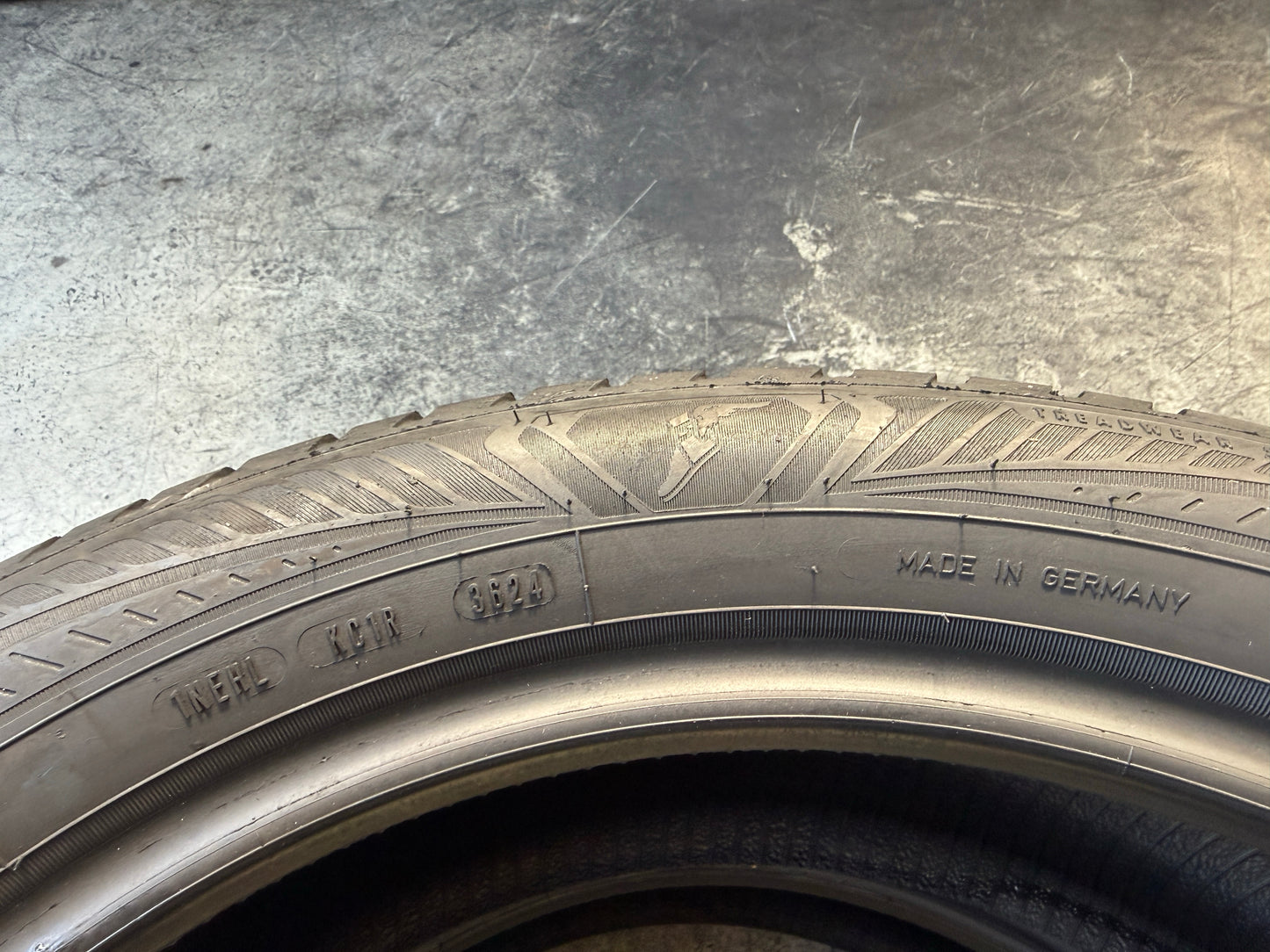 Usato: 2 Pneumatici Goodyear Vector 4Seasons Gen-3 205/55R19 97V XL EVR 4 Stagioni 85% Residui