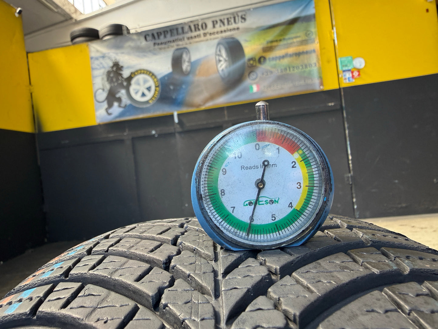 Usato: 2 Pneumatici Goodyear Vector 4Seasons Gen-3 205/55R19 97V XL EVR 4 Stagioni 85% Residui