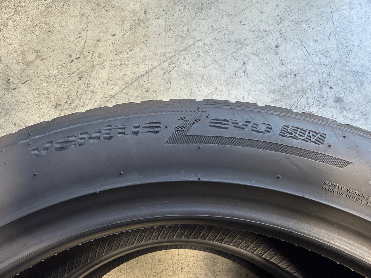 Usato: 2 Pneumatici Hankook Ventus evo SUV 205/55R19 97V XL FSL Estivi 90% Residui DOT 2025
