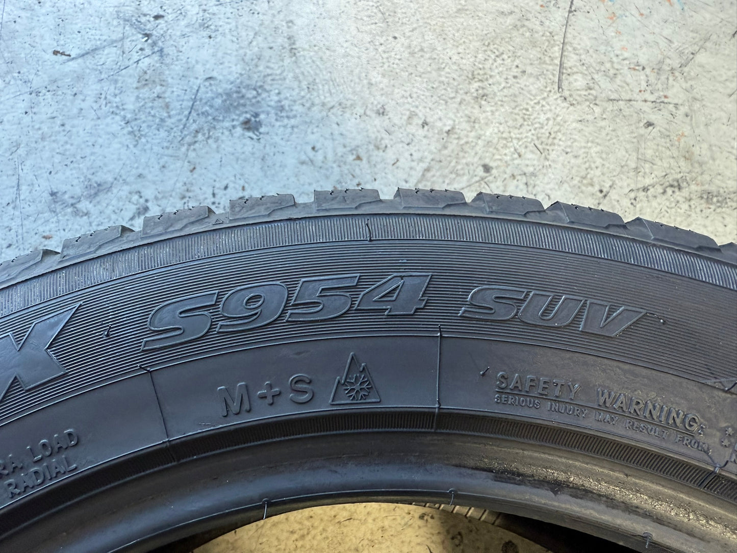 Usato: 4 Gomme 235/55R18 104H XL Toyo Invernali 75% residui