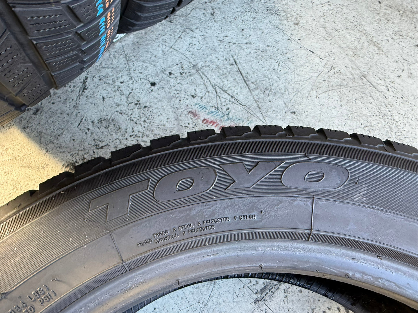 Usato: 4 Gomme 235/55R18 104H XL Toyo Invernali 75% residui