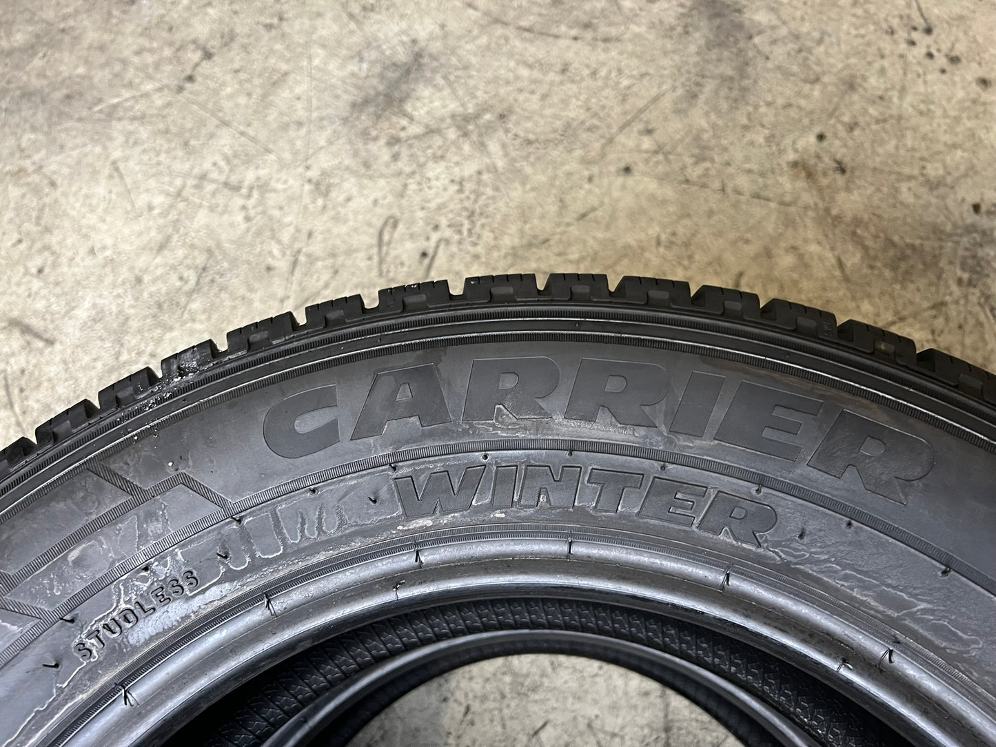 Usato: 2 Gomme 215/65R16C 109/107R Pirelli invernali 80% residui