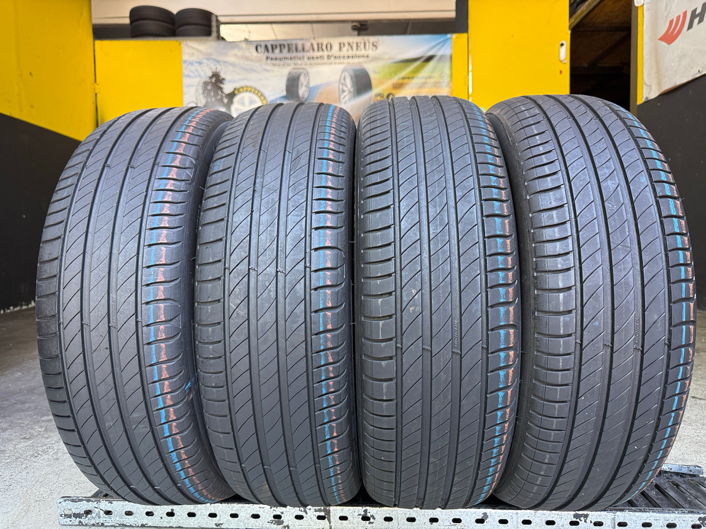 Usato: 4 Pneumatici Michelin Primacy 4+ 195/55R20 95H XL Estivi 80/90% Residui DOT 2025