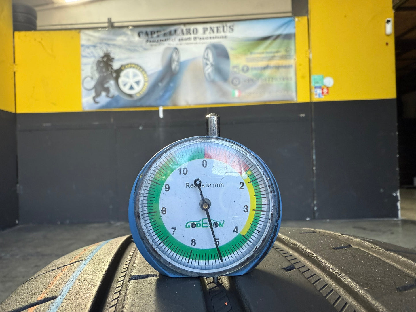 Usato: 2 Gomme 225/45R18 95Y XL Goodyear Runflat Estive 80% residui