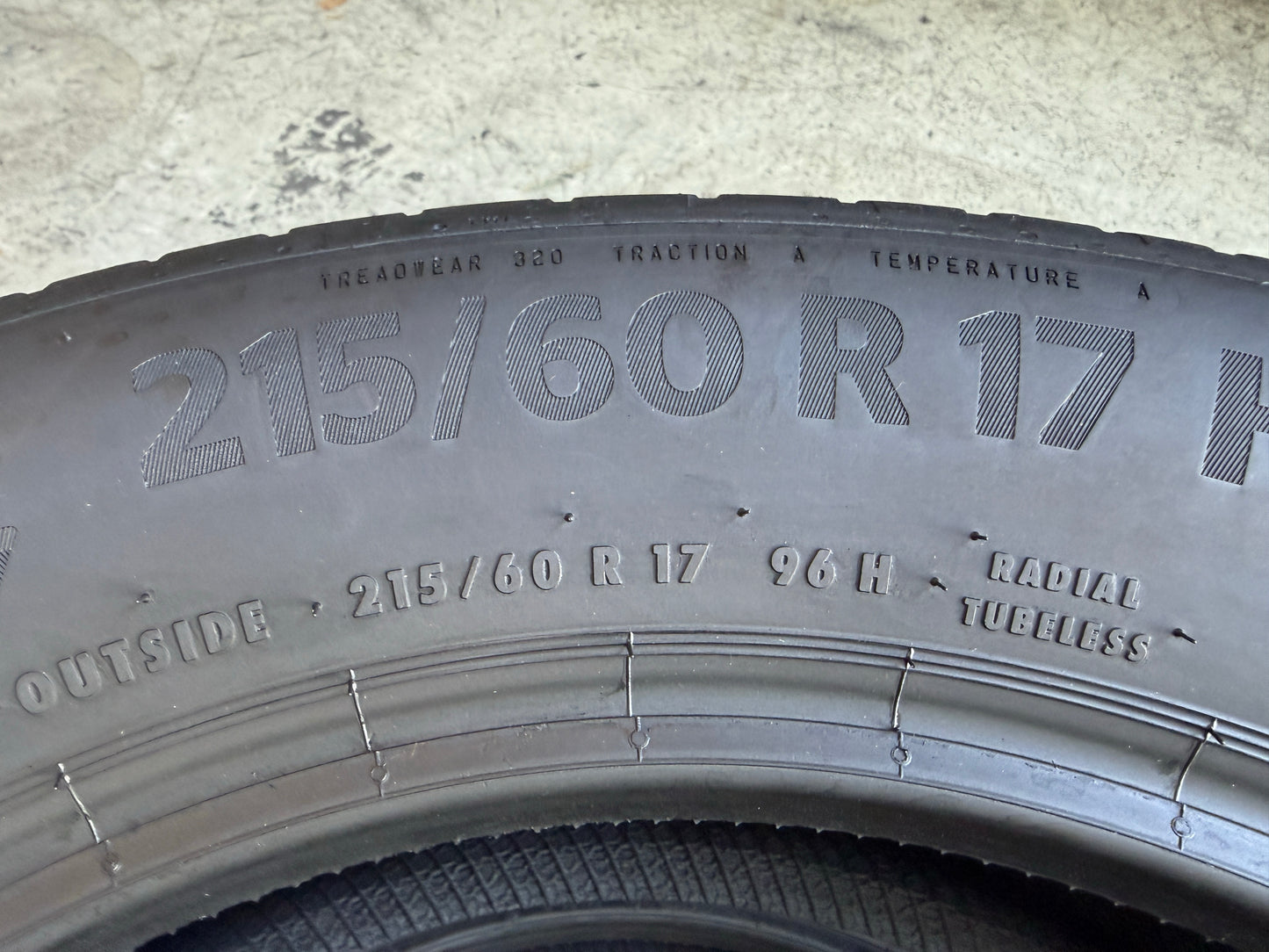Usato: 2 Pneumatici Continental EcoContact 6 Q 215/60R17 96H EVc Estivi 90% Residui