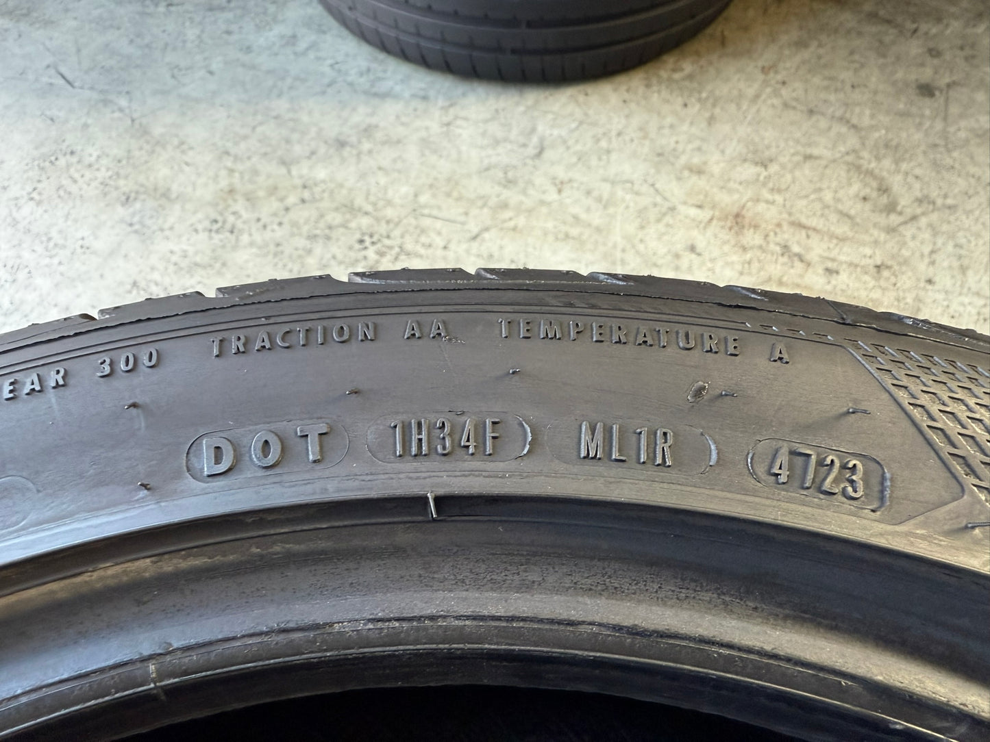 Usato: 2 Gomme 225/45R18 95Y XL Goodyear Estive 99% residui