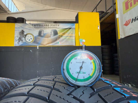 Usato: 4 Pneumatici Pirelli Powergy All Season SF / Continental AllSeasonContact 2 215/60R17 100V XL 4 Stagioni 85% Residui