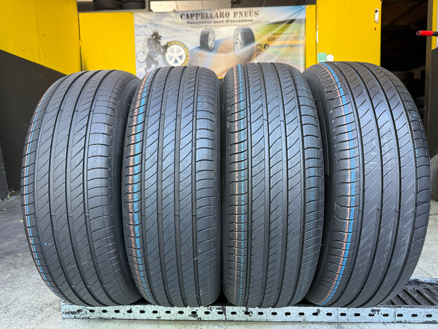 Usato: 4 Pneumatici Michelin Primacy 4 215/65R17 103V XL Estivi 90% Residui