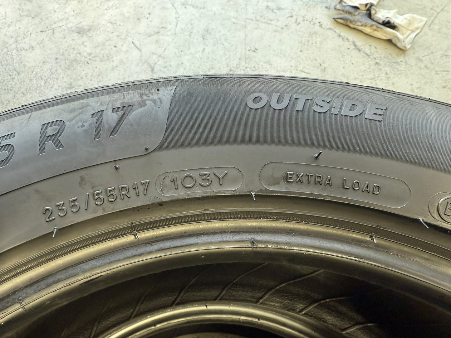 Usato: 2 Gomme 235/55R17 103Y XL Michelin Estive 80% residui