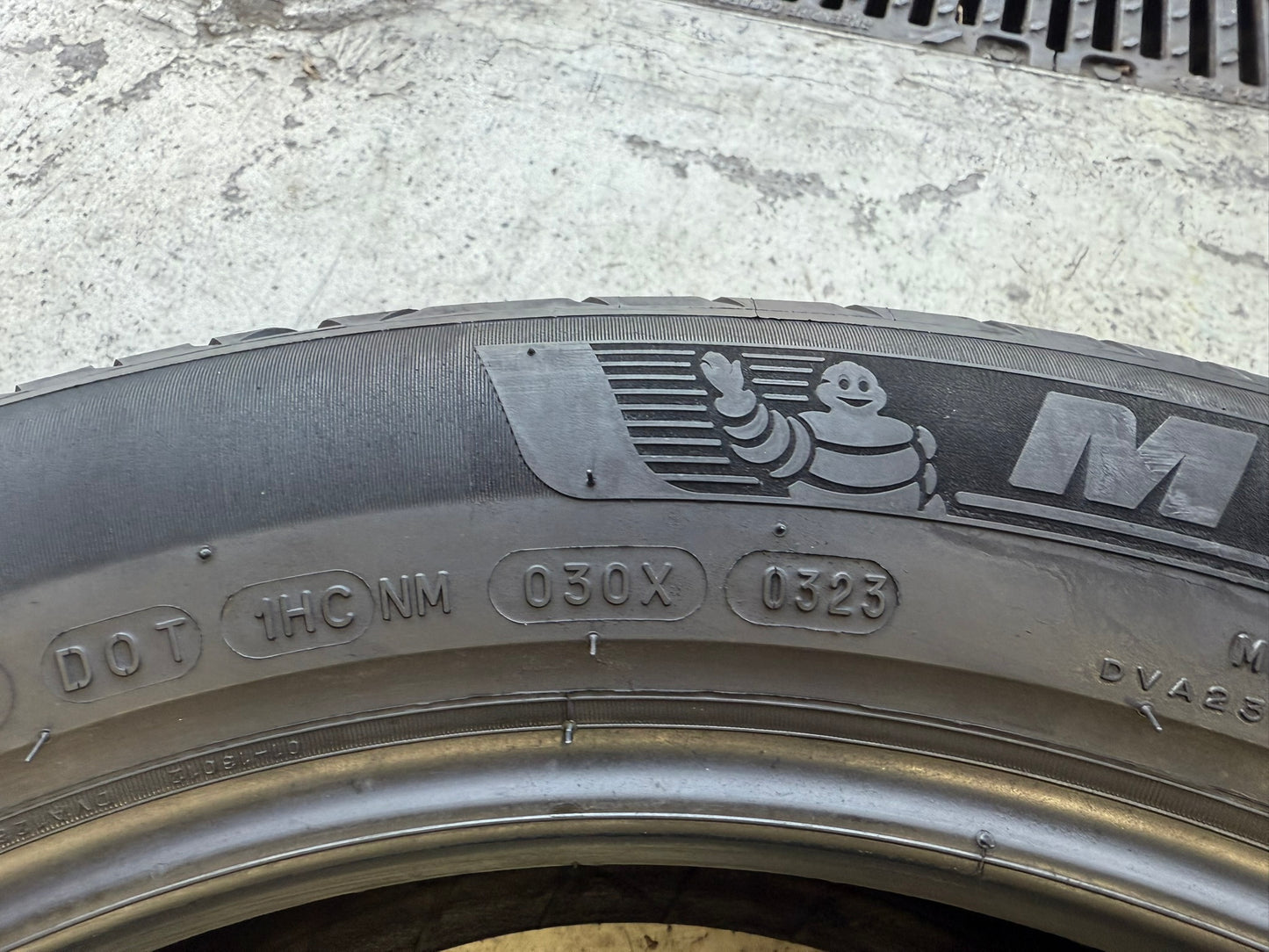 Usato: 4 Gomme 235/50R19 103V XL Michelin Estive 85% residui DOT 2023