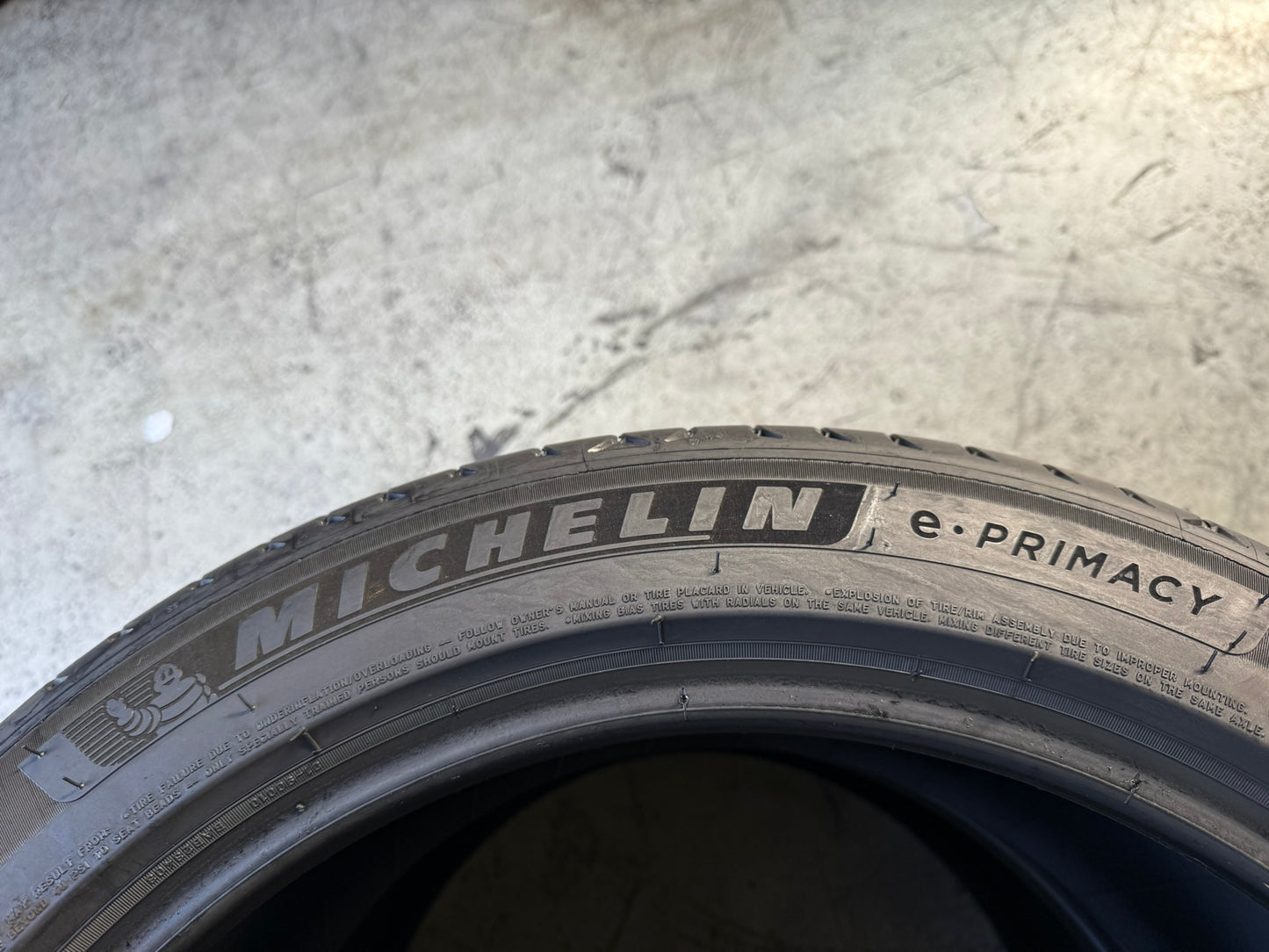 Usato: 2 Gomme 235/45R18 98V XL Michelin Estive 80% residui
