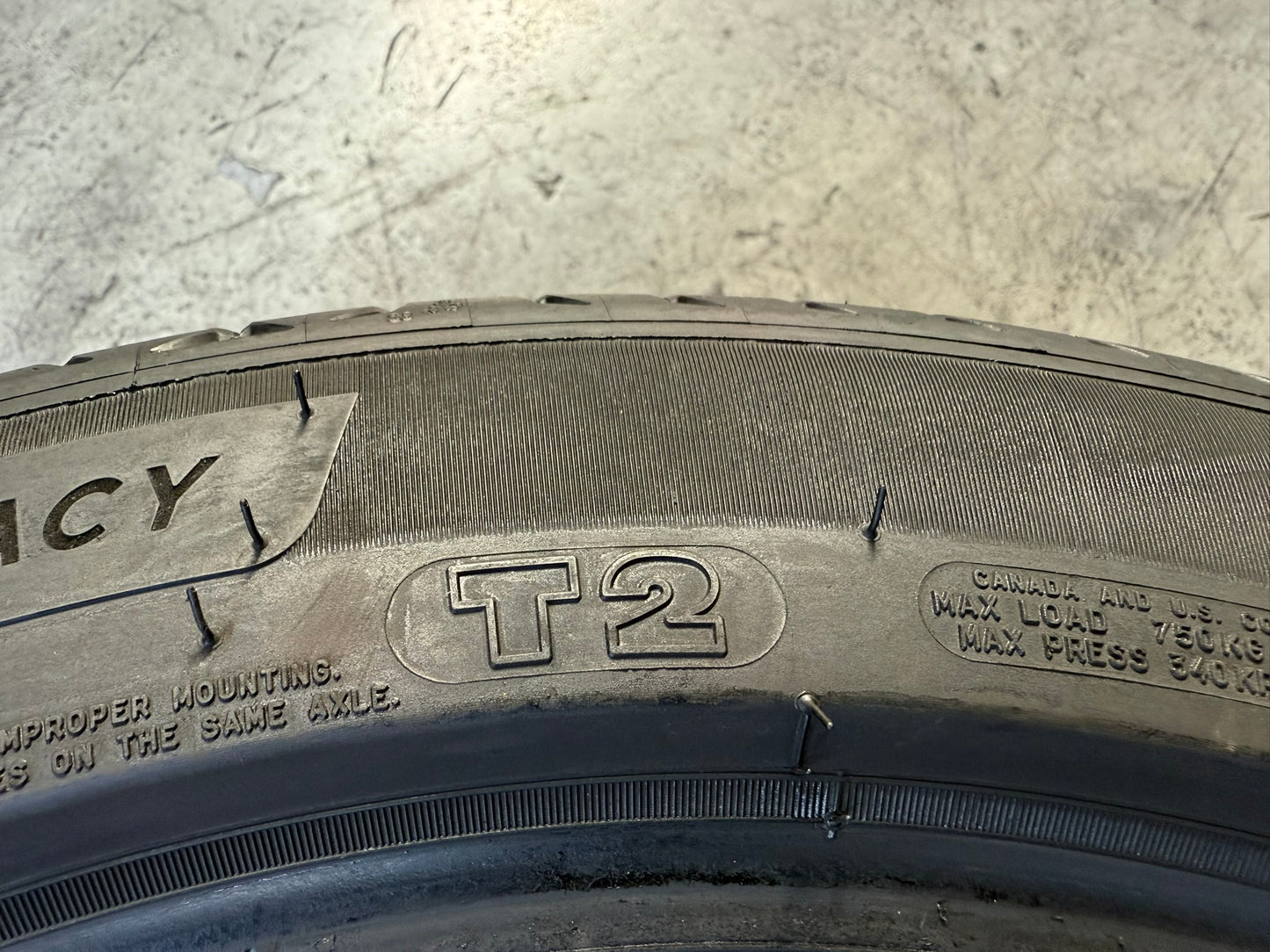 Usato: 2 Gomme 235/45R18 98V XL Michelin Estive 80% residui