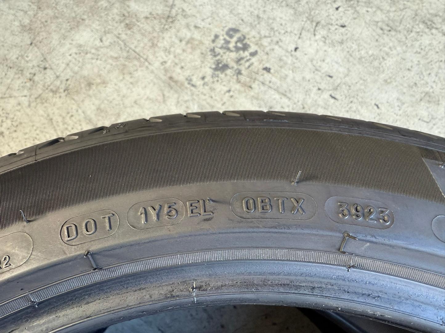 Usato: 2 Gomme 235/45R18 98V XL Michelin Estive 80% residui