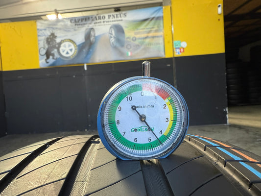 Usato: 2 Gomme 235/45R18 98V XL Michelin Estive 80% residui