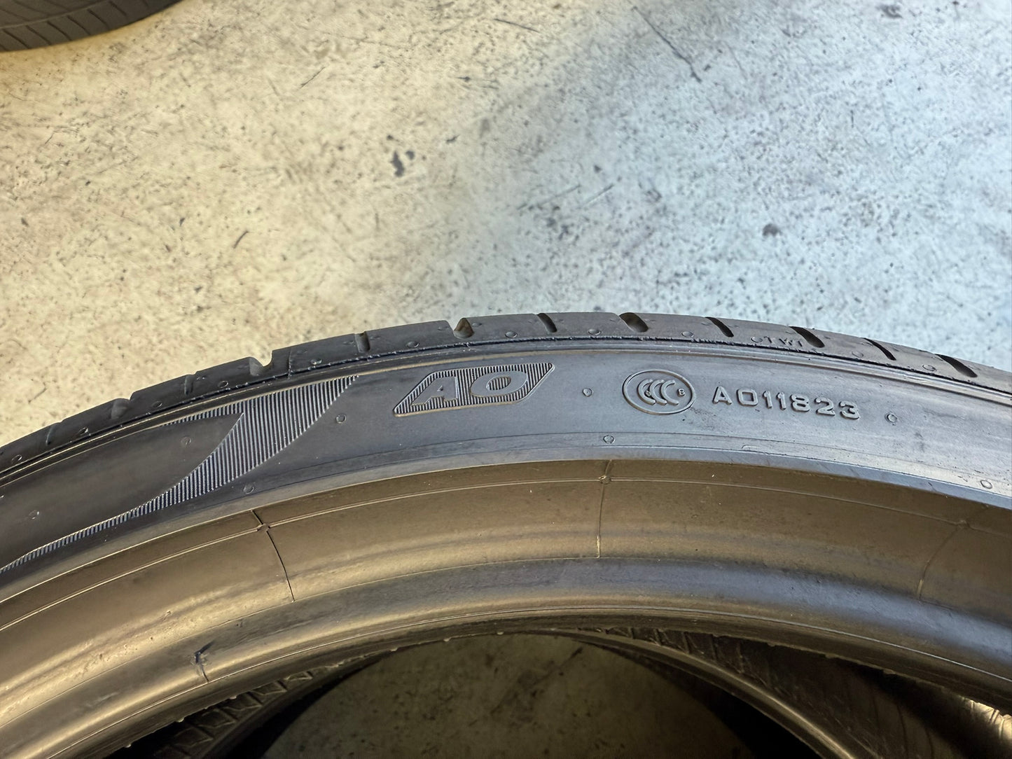 Usato: 2 Gomme 245/35R19 93Y XL Pirelli Estive 85% residui