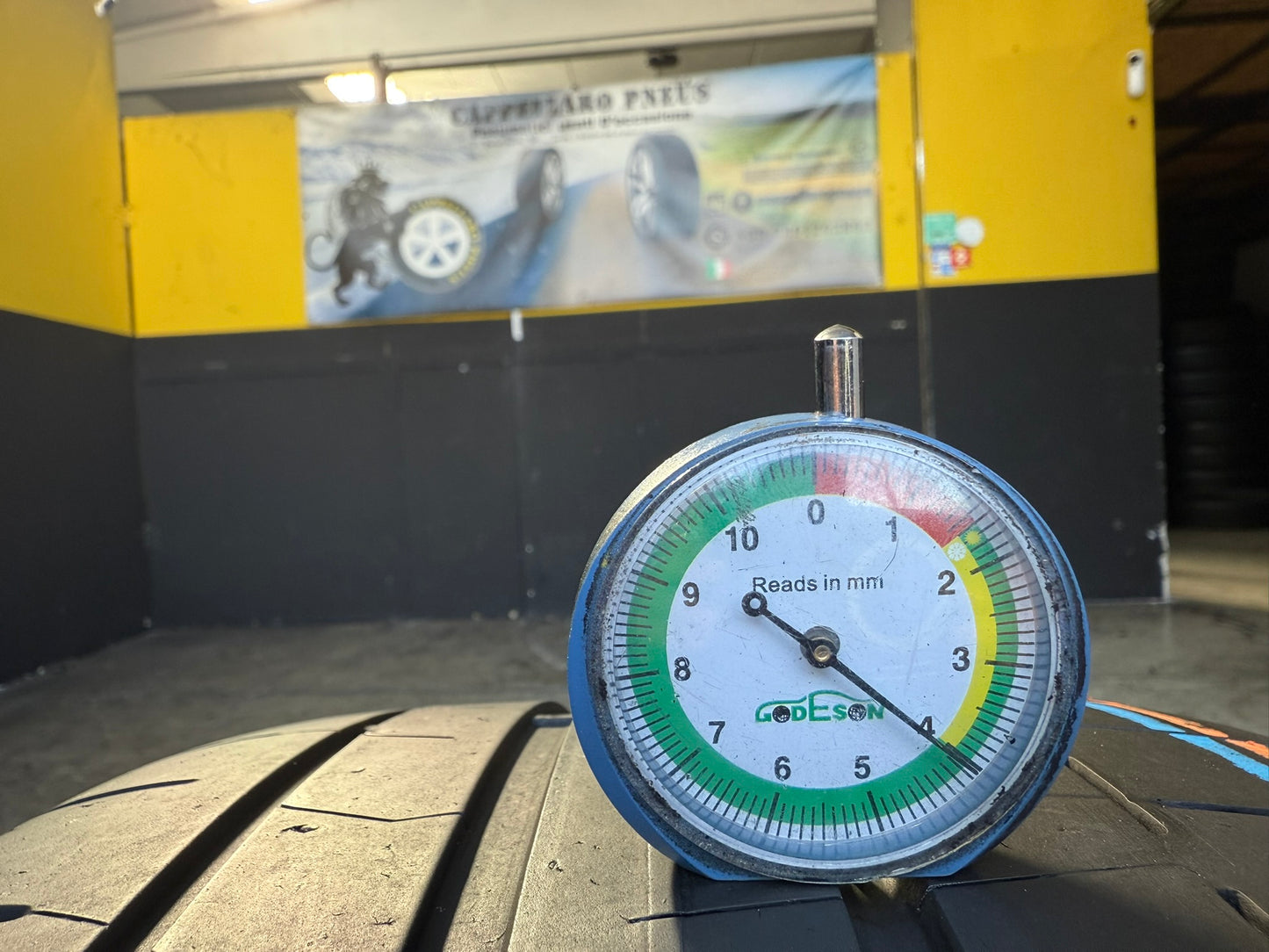 Usato: 2 Gomme 245/35R19 93Y XL Pirelli Estive 80% residui