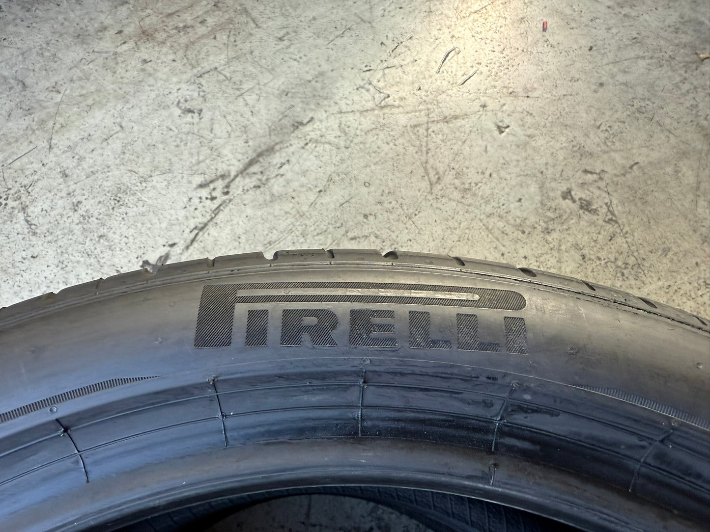 Usato: 2 Gomme 275/35R19 100Y XL Pirelli Estive 90% residui