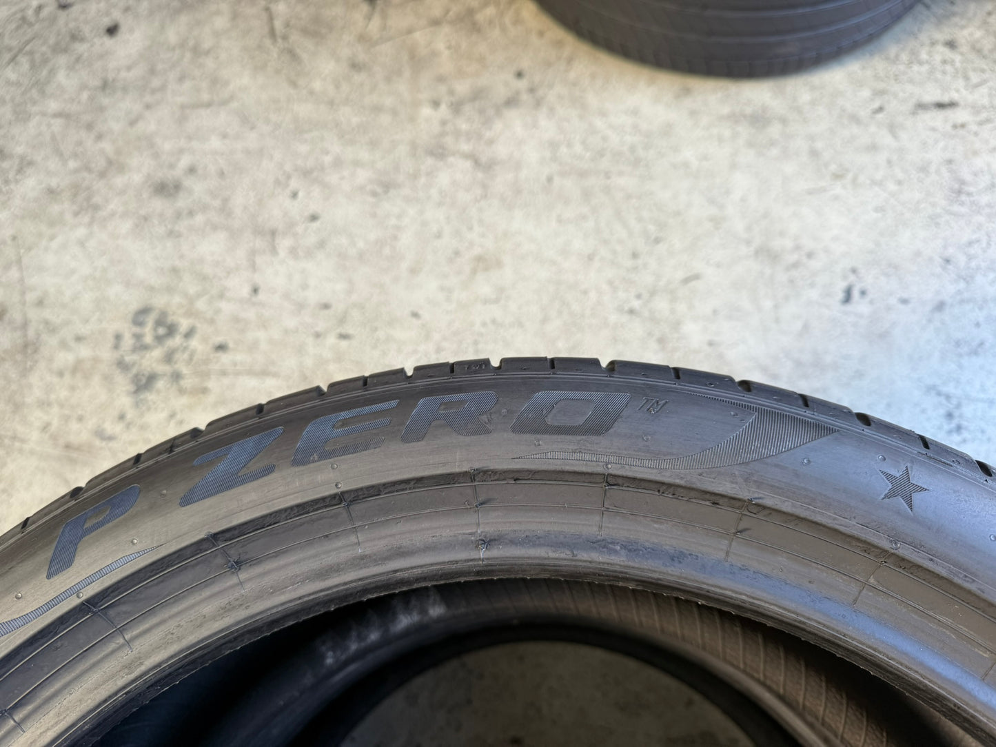 Usato: 2 Gomme 275/35R19 100Y XL Pirelli Estive 90% residui