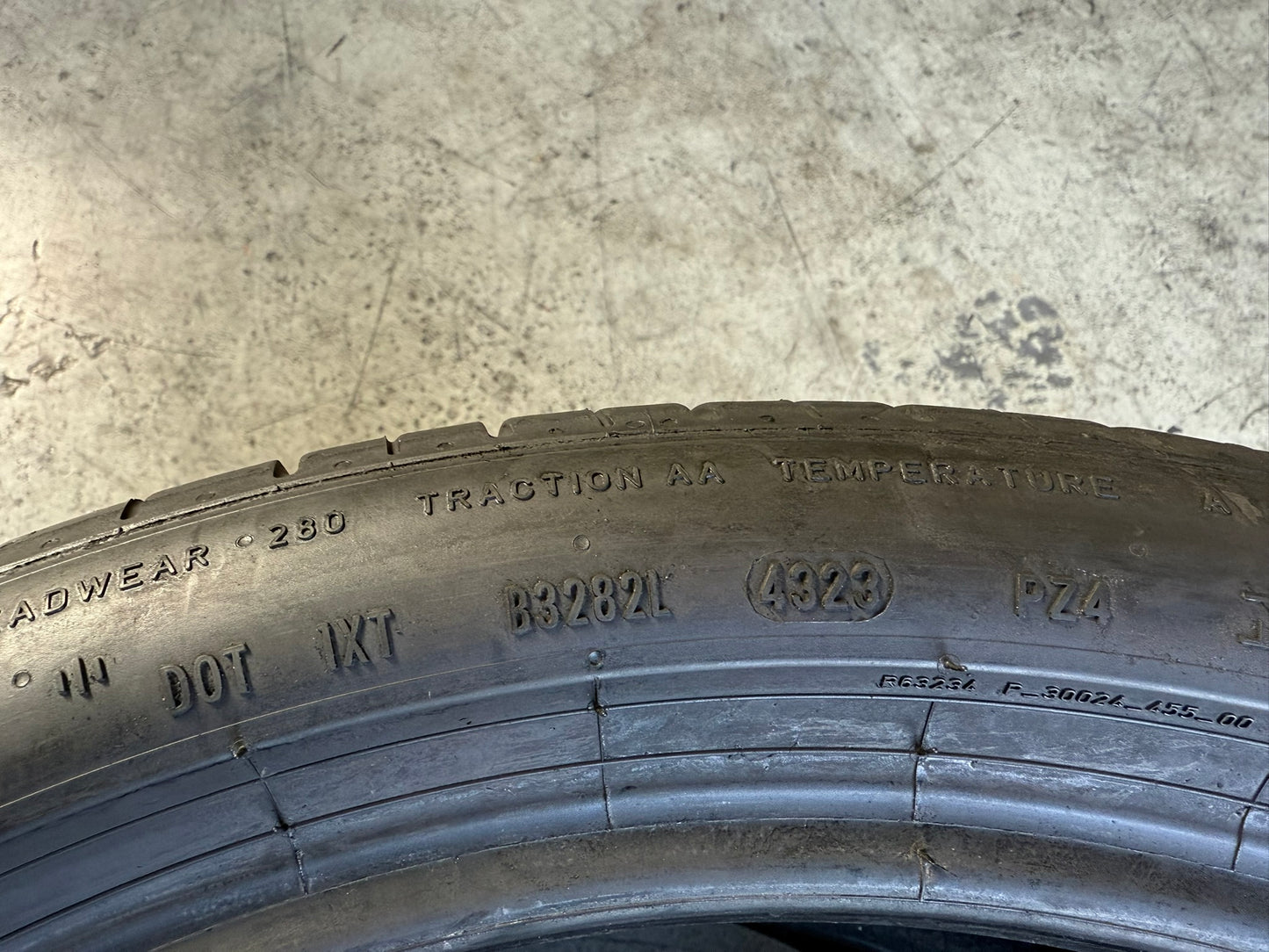 Usato: 2 Gomme 275/35R19 100Y XL Pirelli Estive 90% residui