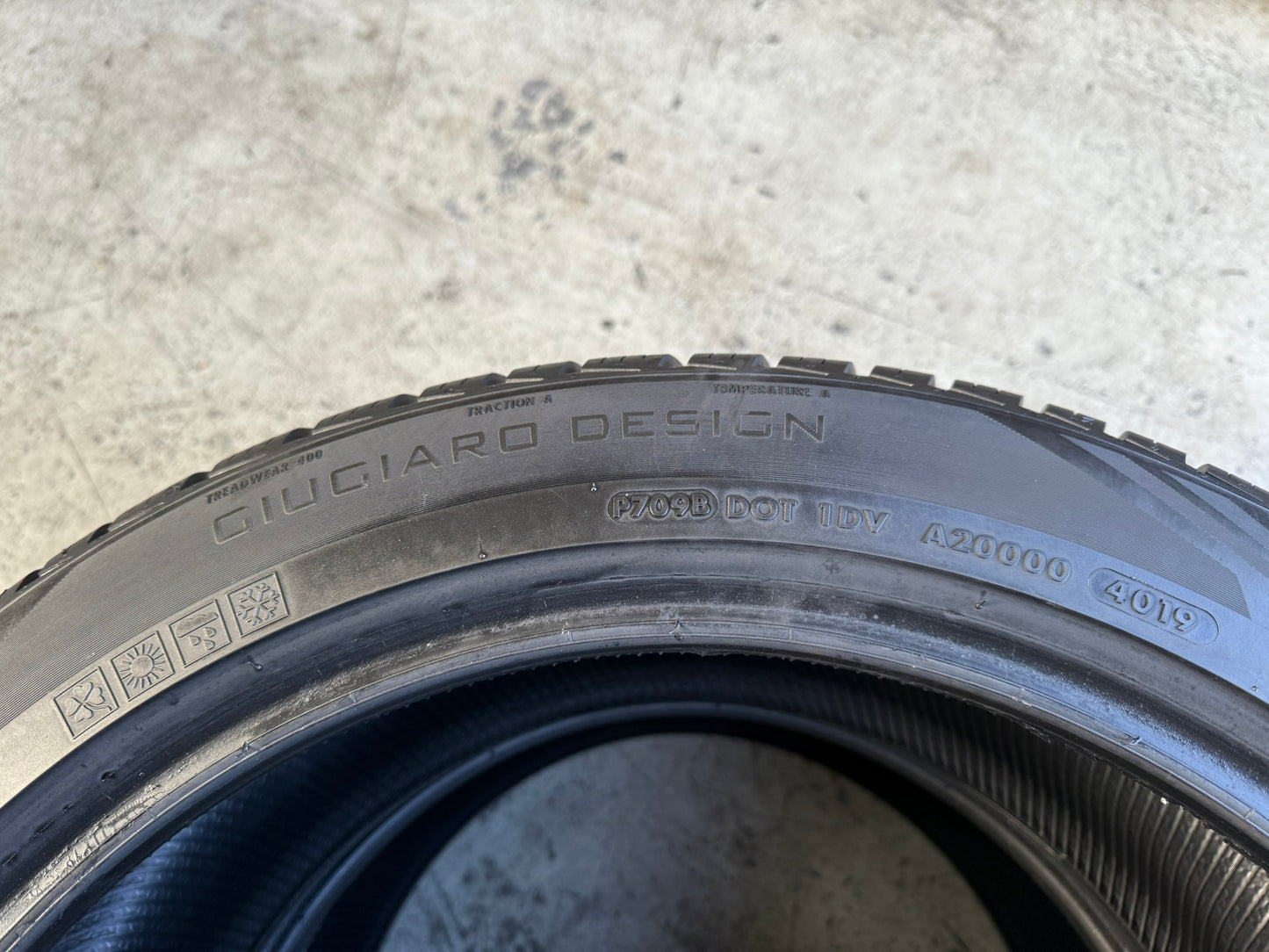 Usato: 2 Gomme 245/45R19 102Y XL Vredestein 4 Stagioni 85% residui