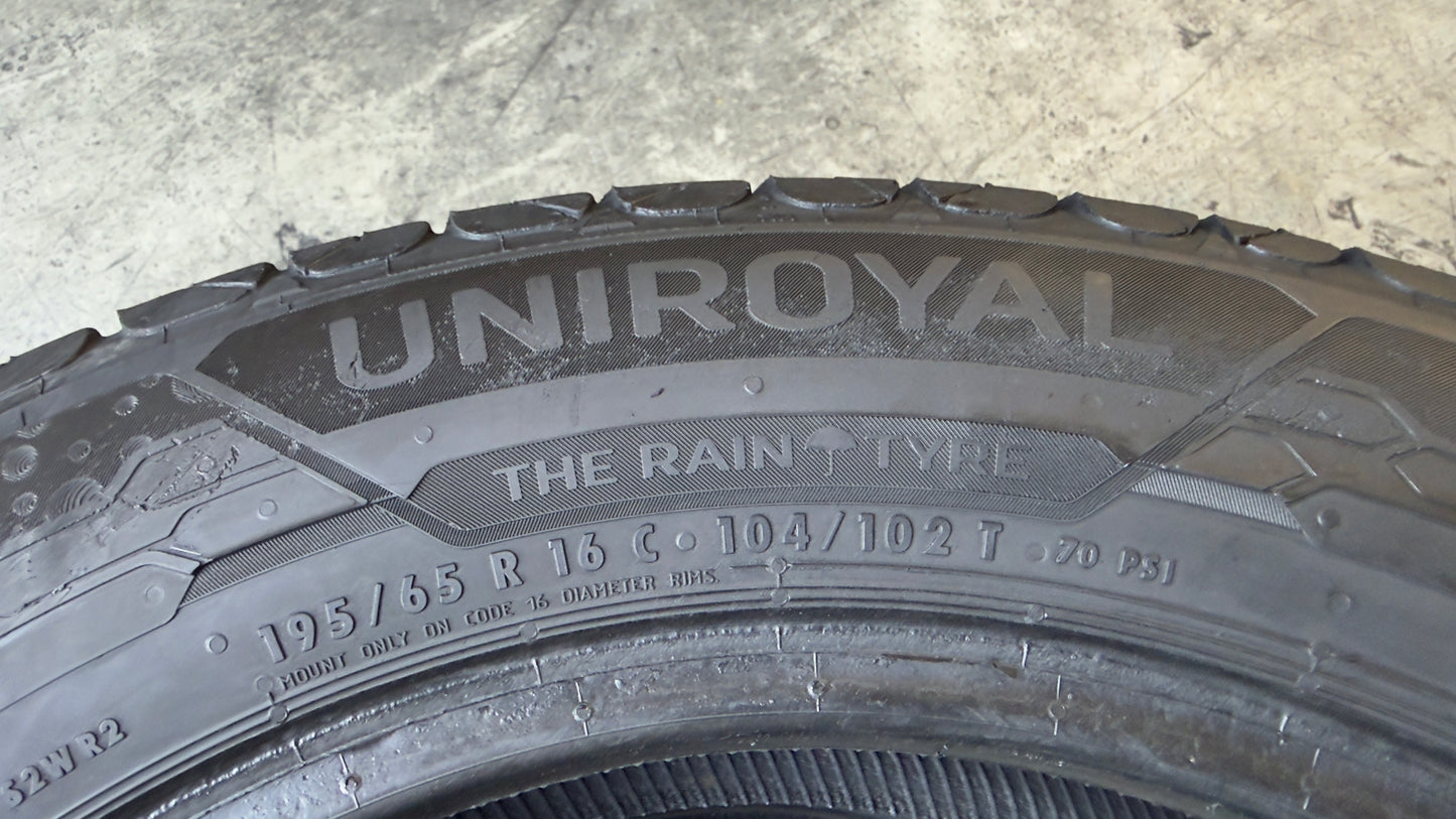 Usato: 2 Pneumatici Uniroyal RainMax 3 195/65R16C 104/102T Estivi 85% Residui