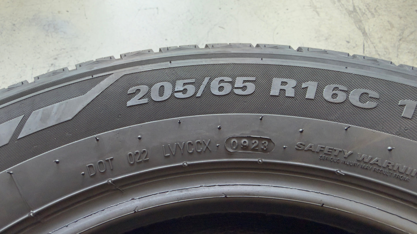Usato: 2 Pneumatici Kumho PorTran 4S CX11 205/65R16C 107/105T 8PR 4 Stagioni 80% Residui