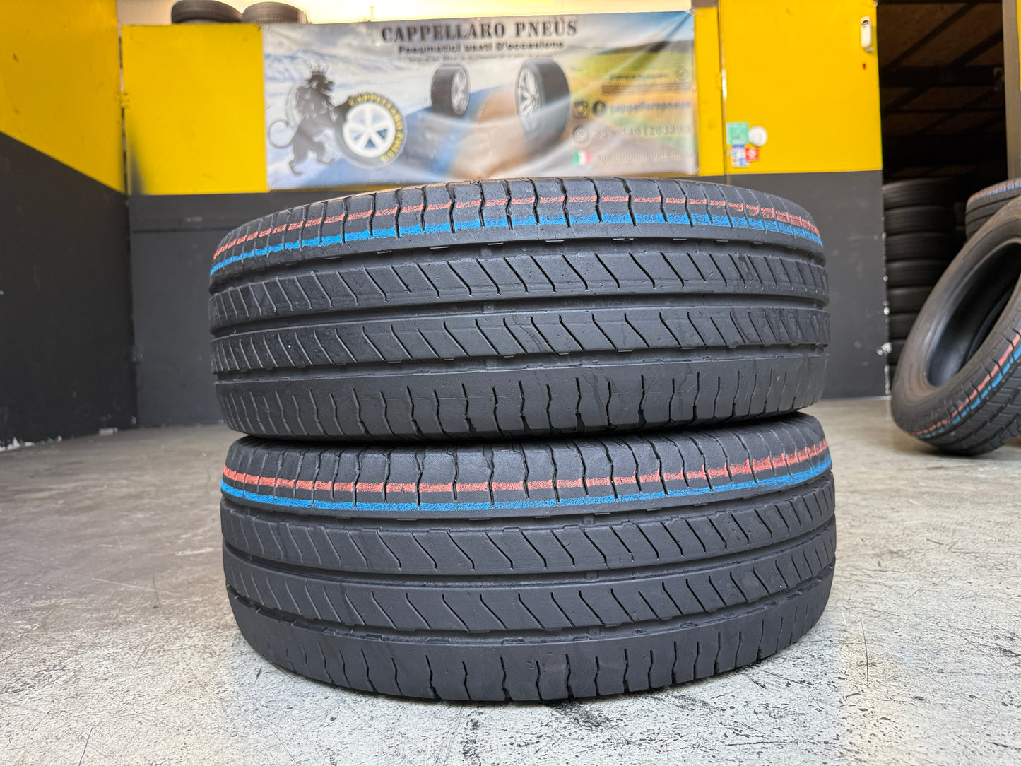 Usato: 2 Pneumatici Continental VanContact Ultra 215/70R15C 109/107S 8PR EVc Estivi 80% Residui