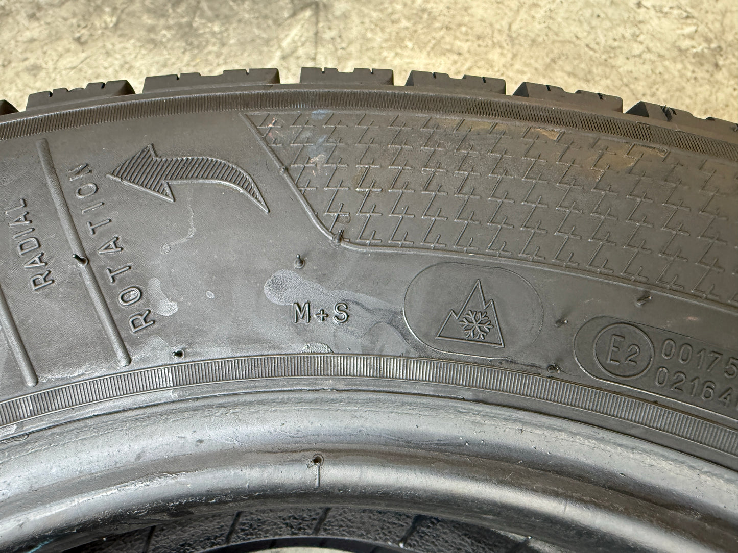 Usato: 2 Pneumatici Kleber Transpro 4S 215/65R16C 109/107T 8PR 4 Stagioni 80% Residui