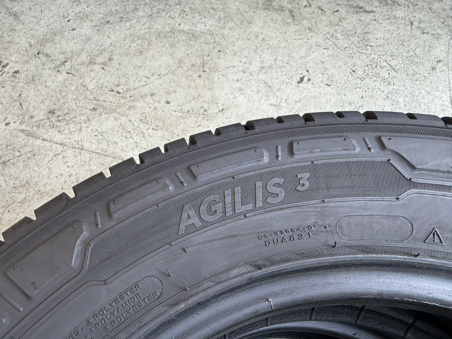 Usato: 2 Pneumatici Michelin Agilis 3 215/65R16C 109/107T 8PR Estivi 80% Residui