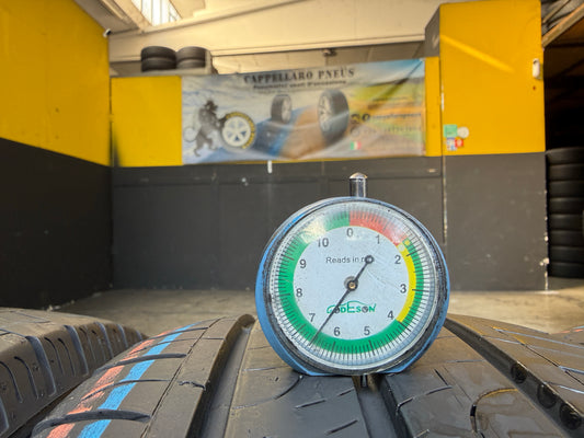 Usato: 4 Pneumatici Goodyear EfficientGrip Cargo 215/65R16C 106/104H 6PR Estivi 80% Residui DOT 2024
