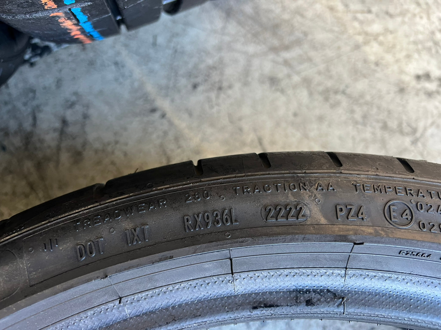 Usato: 2 Gomme 255/35R20 97Y XL Pirelli estive 90% residui