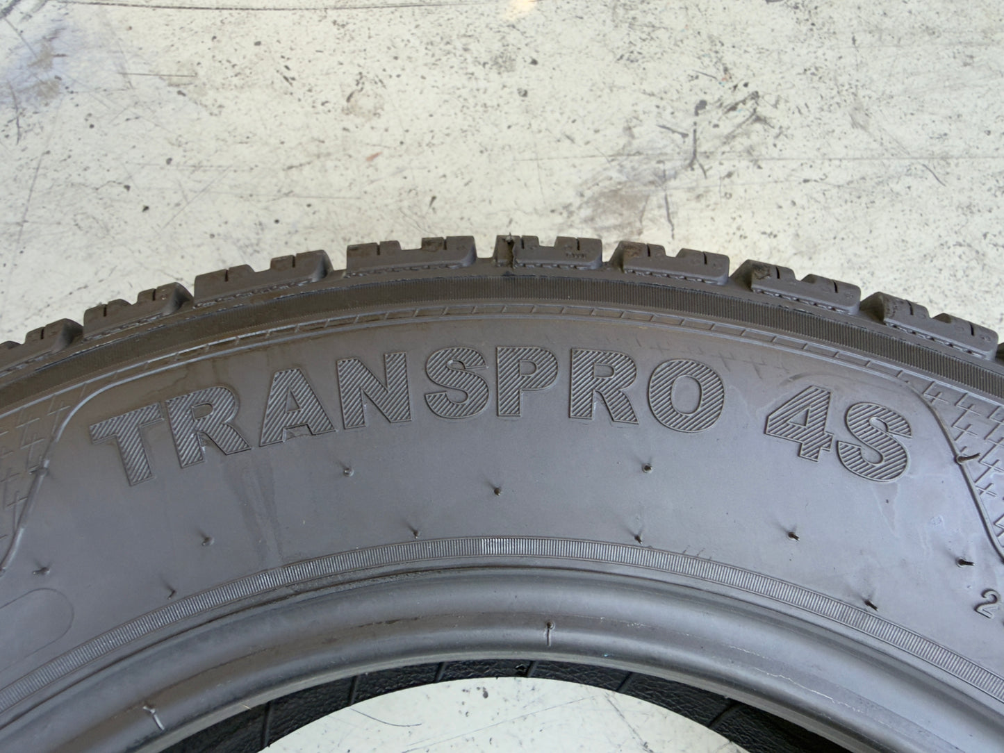 Usato: 4 Pneumatici Kleber Transpro 4S 215/65R16C 109/107R 8PR 4 Stagioni 90% Residui