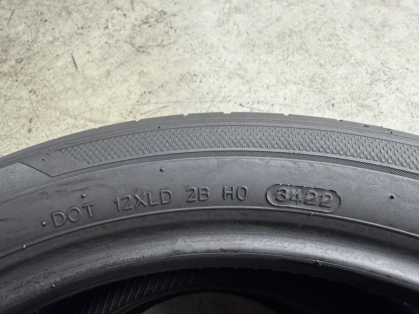 Usato: 2 Gomme 255/40R19 100Y XL Hankook Estive 70% residui