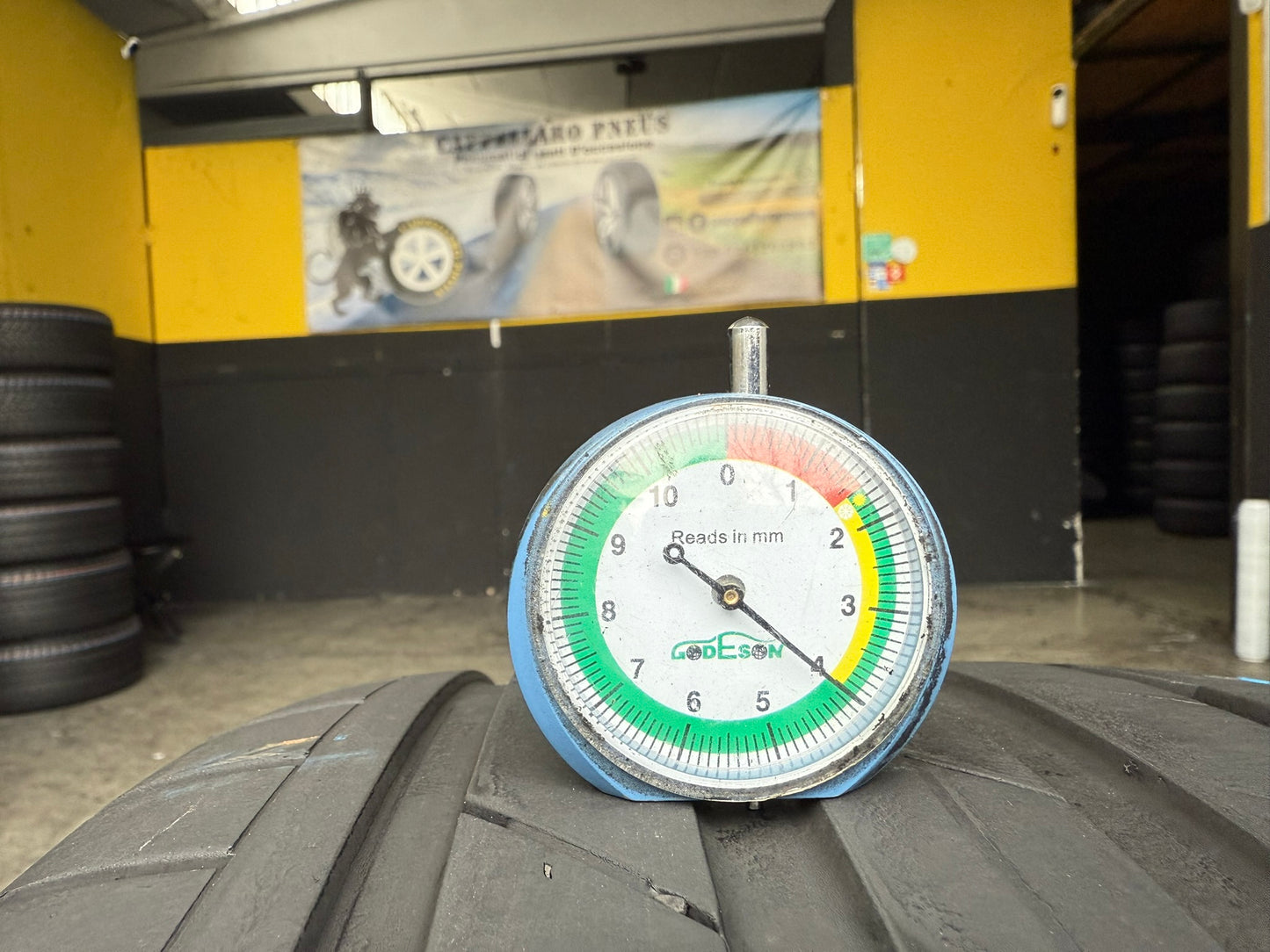 Usato: 2 Gomme 255/40R19 100Y XL Hankook Estive 70% residui