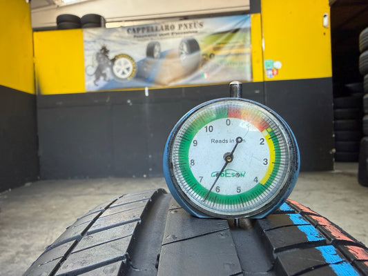 Usato: 2 Pneumatici Goodyear EfficientGrip Compact 165/65R15 81T Estive 99% Residui