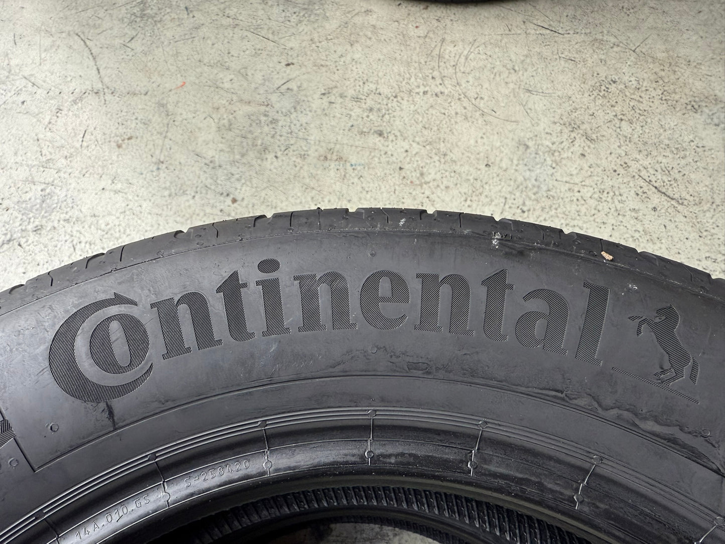 Usato: 4 Gomme 205/60R16 92V–96H Continental Estive 85–95% residui