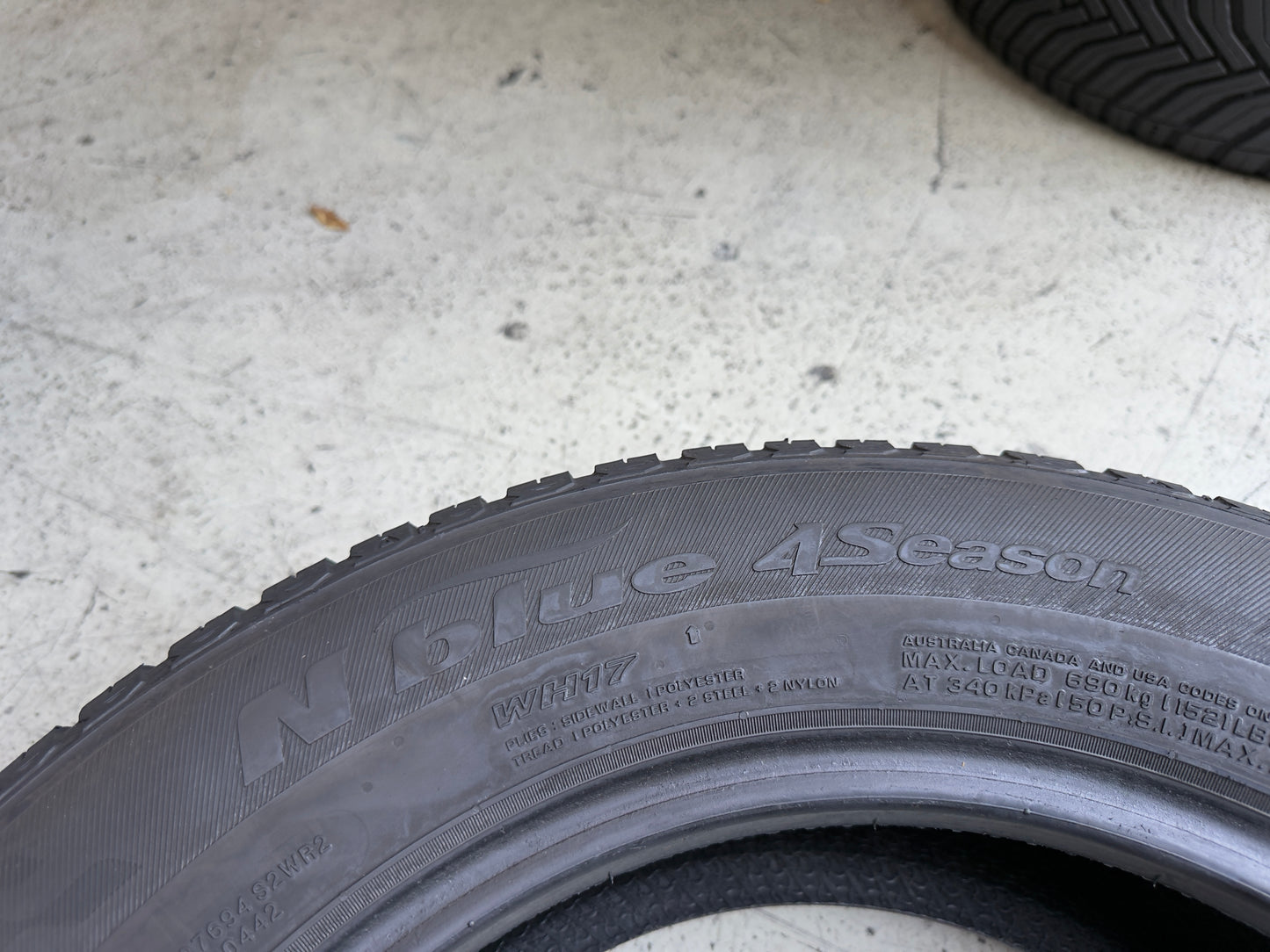 Usato: 4 Pneumatici Continental / Nexen 195/65R15 95H-95T XL 4 Stagioni 85% Residui