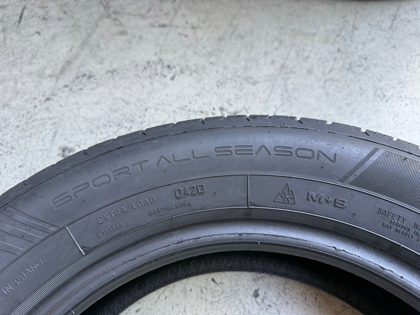 Usato: 4 Pneumatici Dunlop / Firestone 185/65R15 92H XL 4 Stagioni 85% Residui