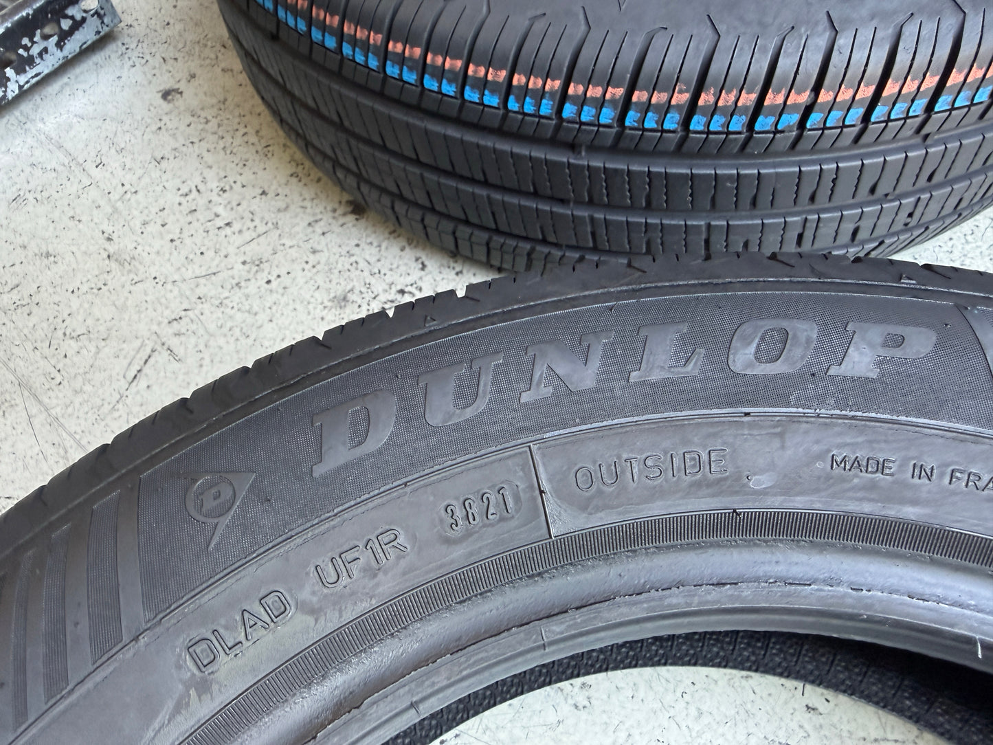 Usato: 4 Pneumatici Dunlop / Firestone 185/65R15 92H XL 4 Stagioni 85% Residui