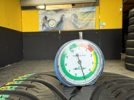 Usato: 2 Gomme 215/45R17 91H XL Kleber Invernale 80% residui