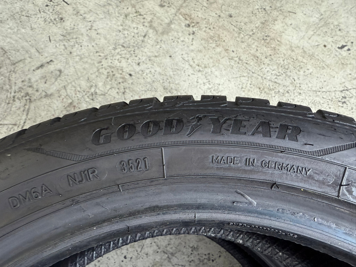 Usato: 2 Gomme 215/50R17 95V XL Goodyear Invernali 99% residui