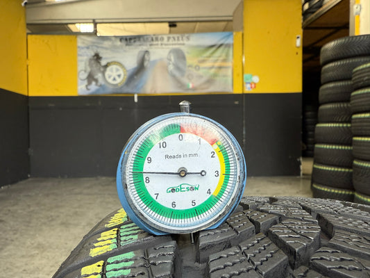 Usato: 2 Gomme 215/50R17 95V XL Goodyear Invernali 99% residui