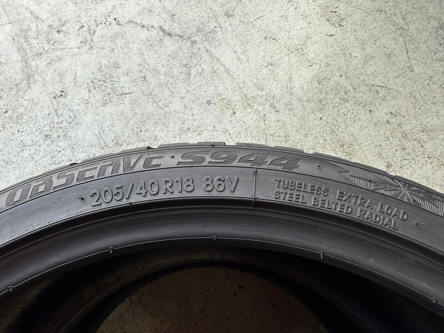 Usato: 2 Gomme 205/40R18 86V XL Toyo Invernali 95% residui