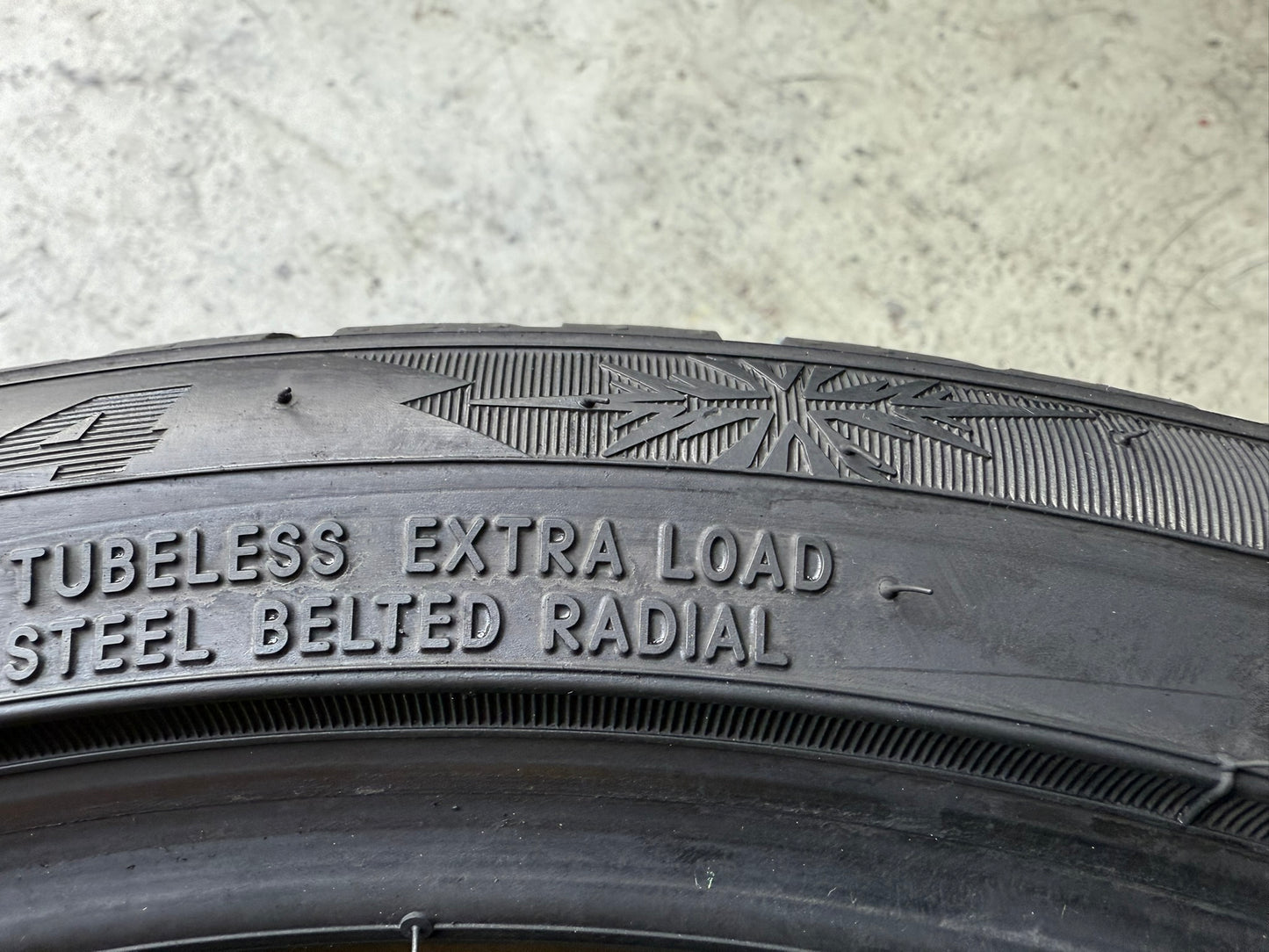 Usato: 2 Gomme 205/40R18 86V XL Toyo Invernali 95% residui