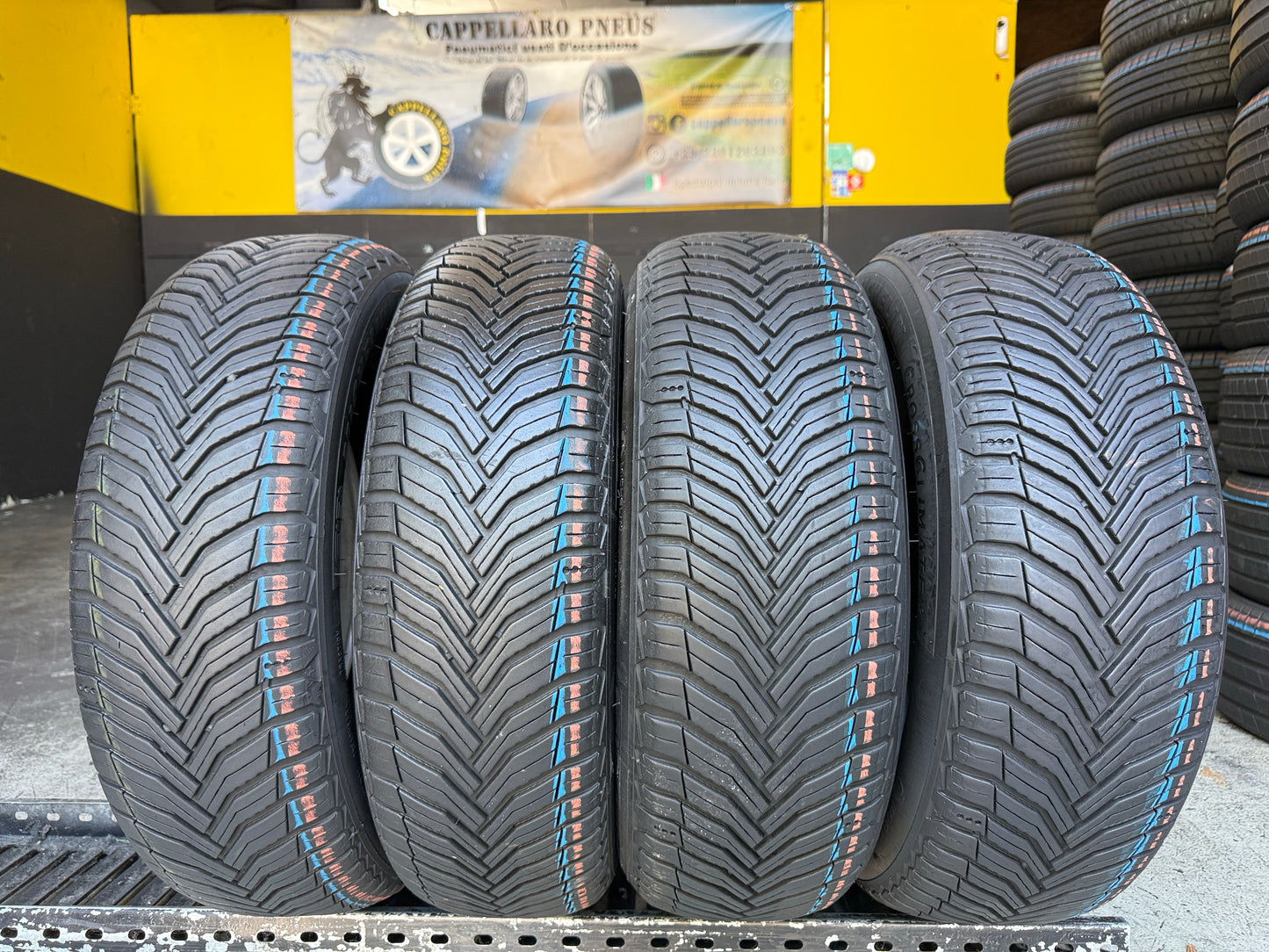 Usato: 4 Pneumatici Michelin CrossClimate 2 185/65R15 88H/92V XL 4 Stagioni 85% Residui