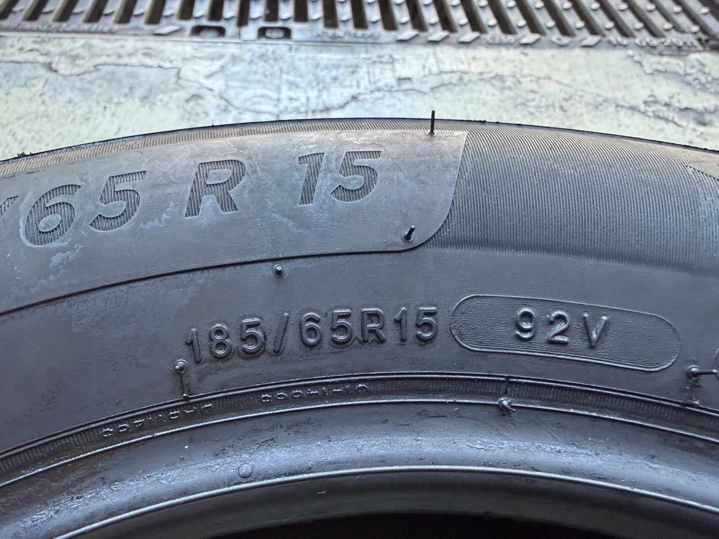 Usato: 4 Pneumatici Michelin CrossClimate 2 185/65R15 88H/92V XL 4 Stagioni 85% Residui