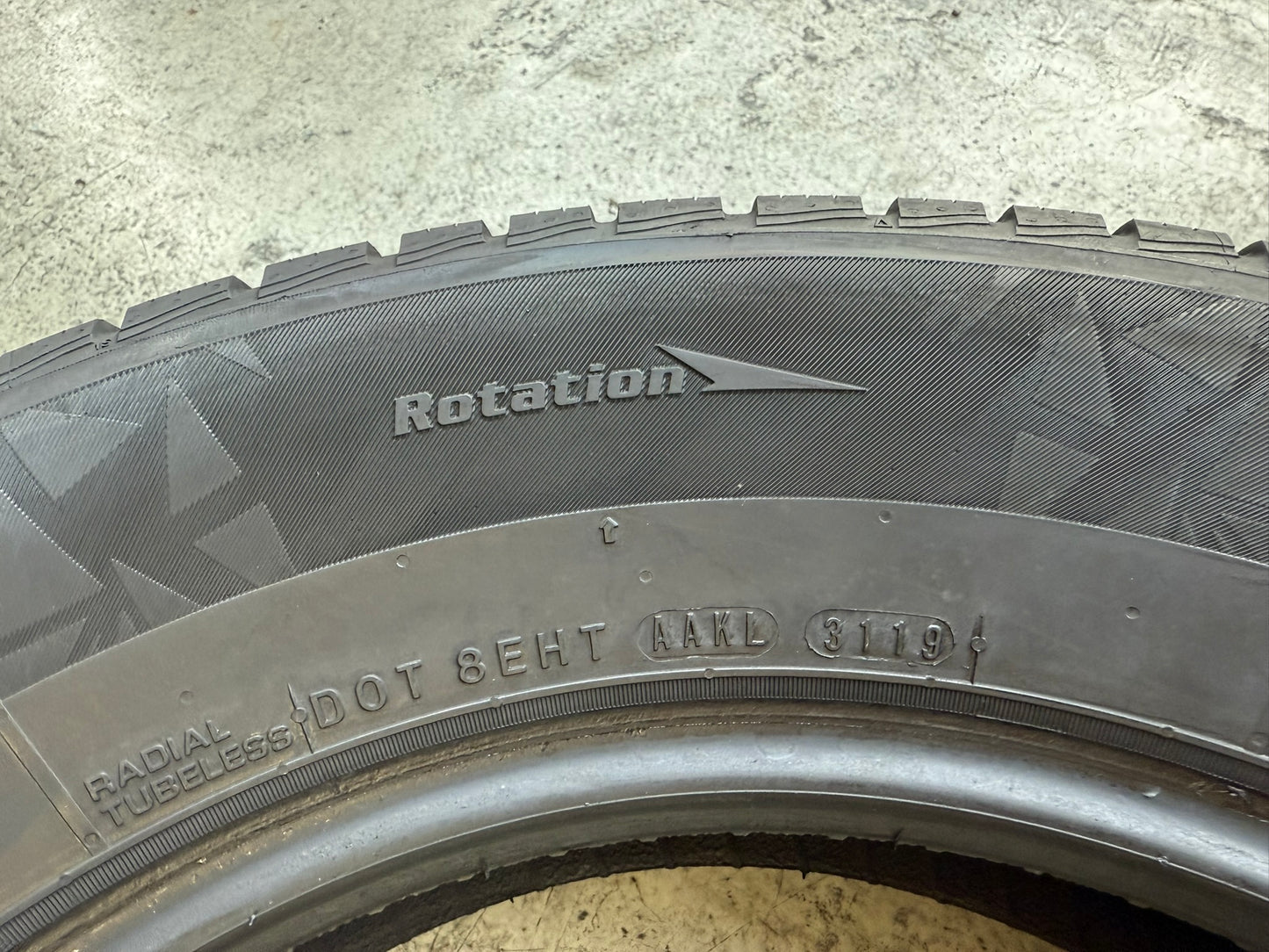 Usato: 4 Gomme 225/65R17 102H Nexen Invernali 75% residui