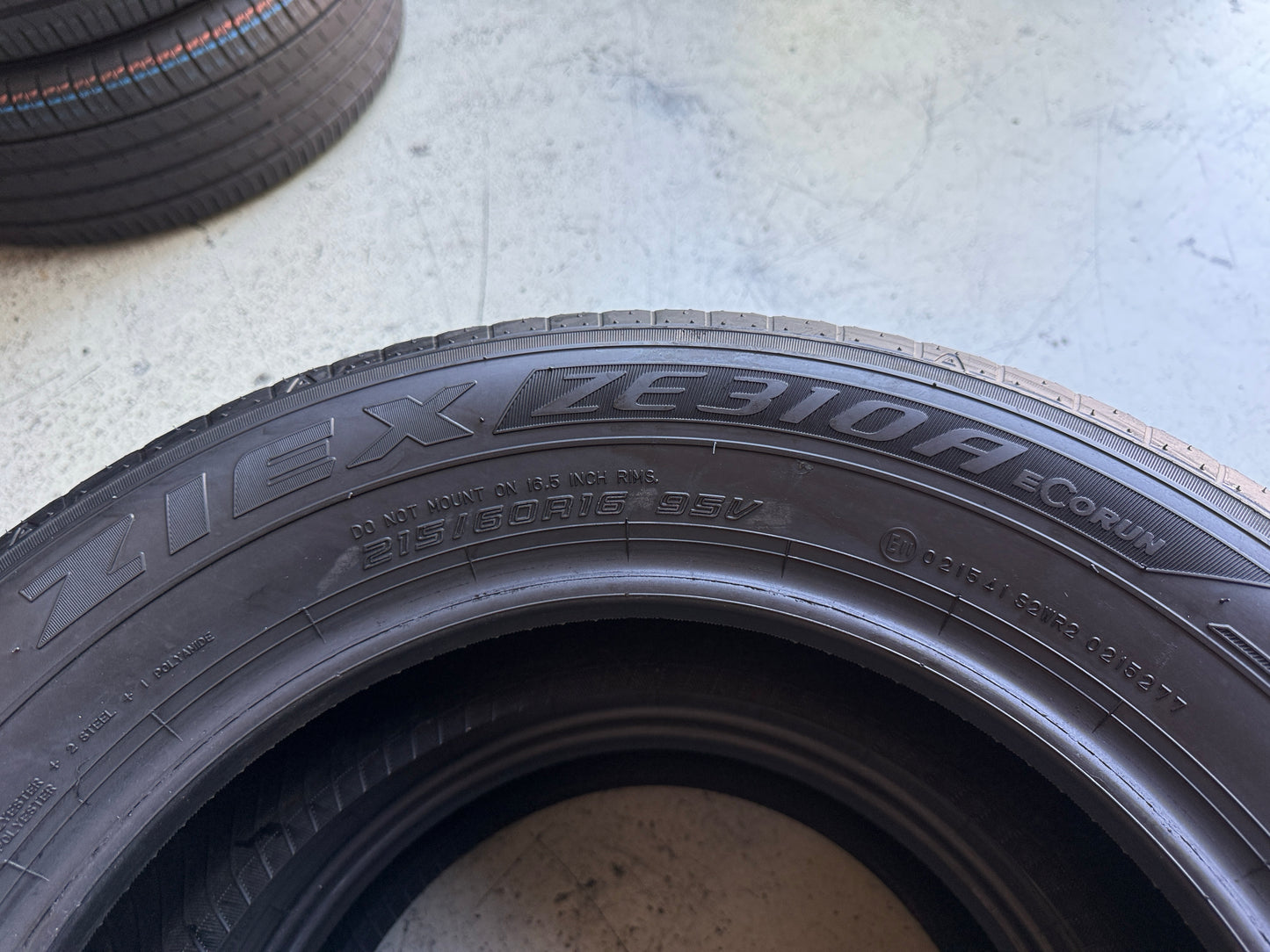 Usato: 2 Pneumatici Falken Ziex ZE310 Ecorun 215/60R16 95V Estivi 90% Residui