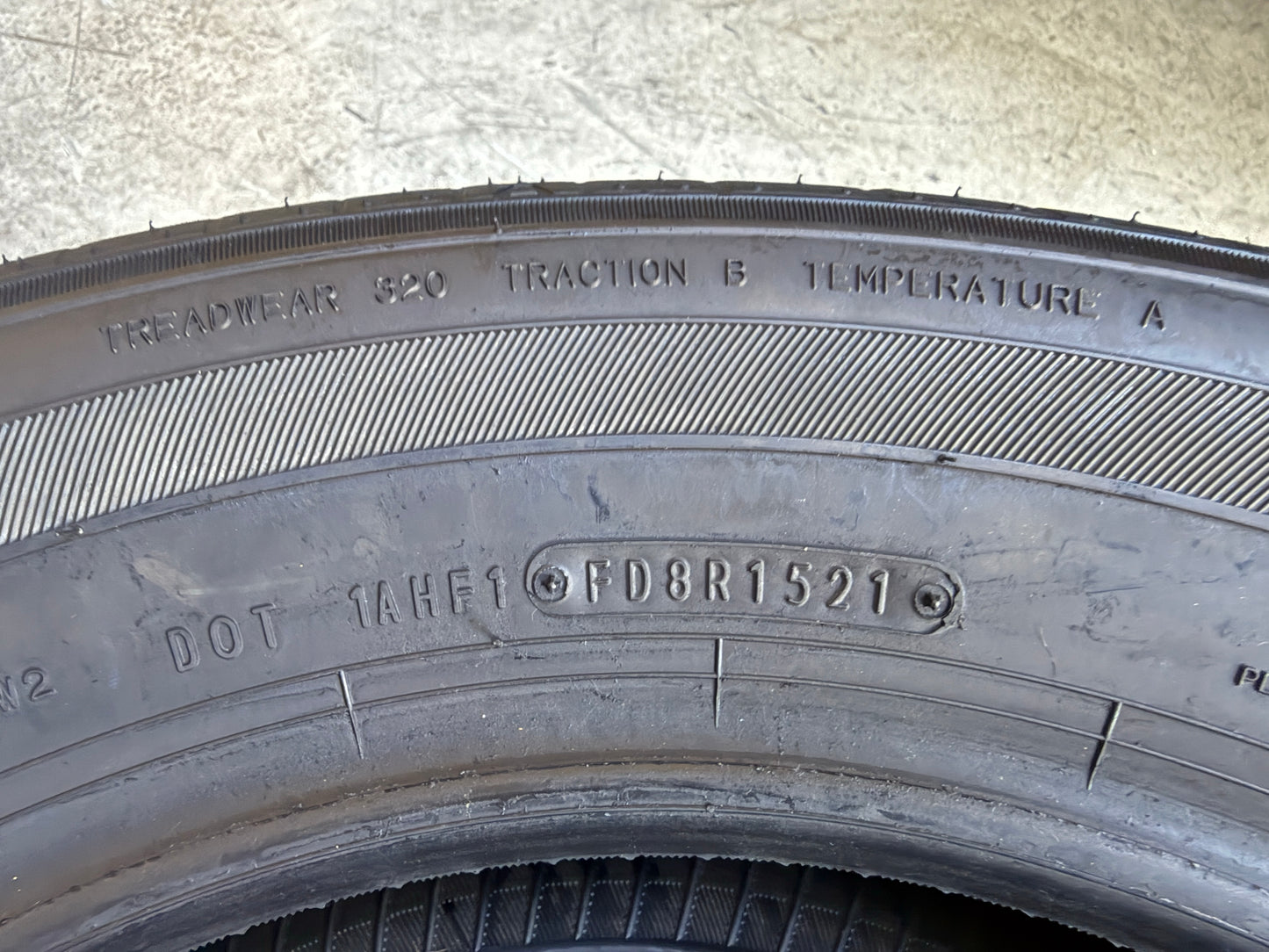 Usato: 2 Pneumatici Falken Ziex ZE310 Ecorun 215/60R16 95V Estivi 90% Residui