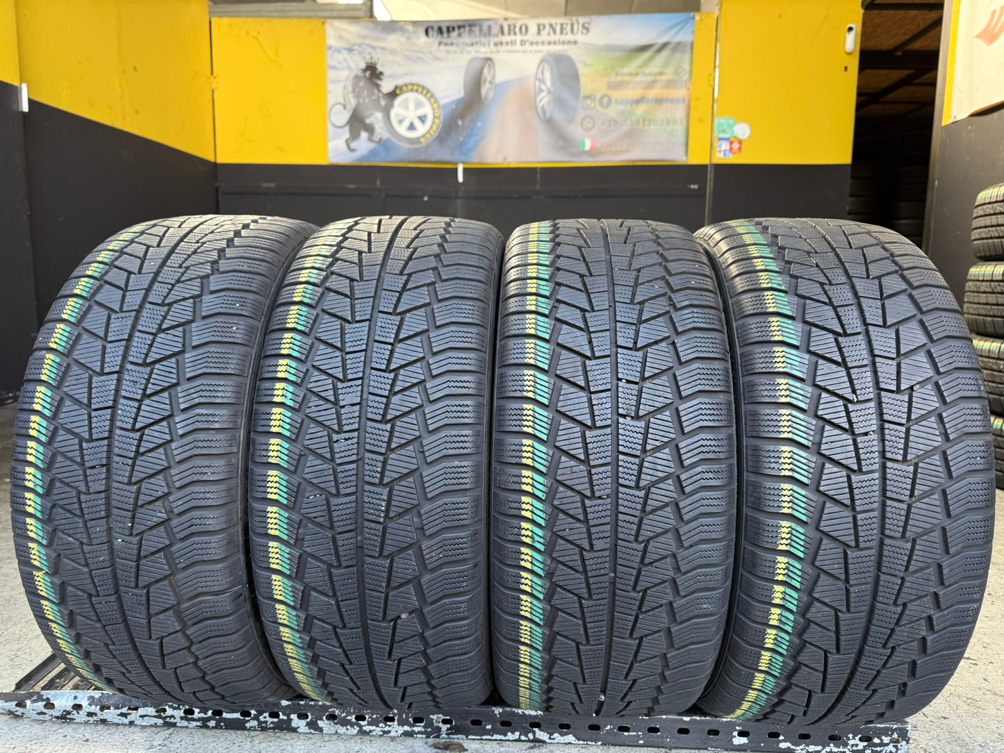 Usato: 4 Gomme 245/40R18 97V XL General Invernale 90% residui (Sottomarca Continental)
